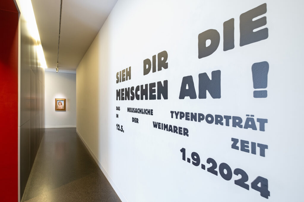 Ausstellungsansicht, Sieh Dir die Menschen an!, 2024, Foto: Kunstsammlungen Chemnitz/Frank Krüger